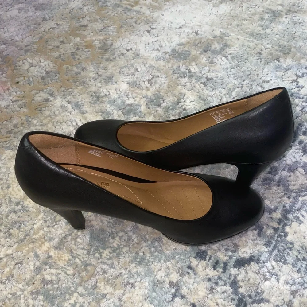 NWT Clark's Brier Dolly leather heels in black